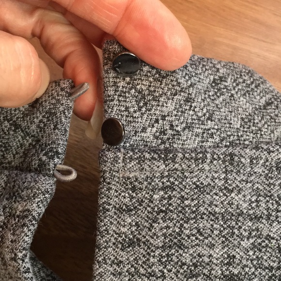 EUC Banana republic sleeveless shirt - Picture 9 of 14